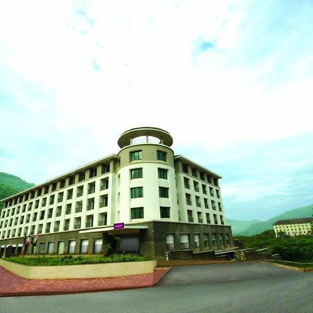 Hotel Celebration Lavasa Exterior foto
