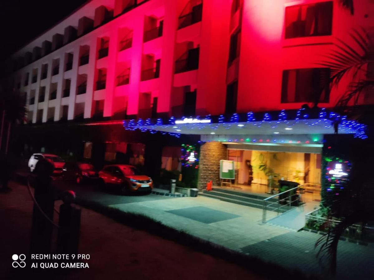 Hotel Celebration Lavasa Exterior foto