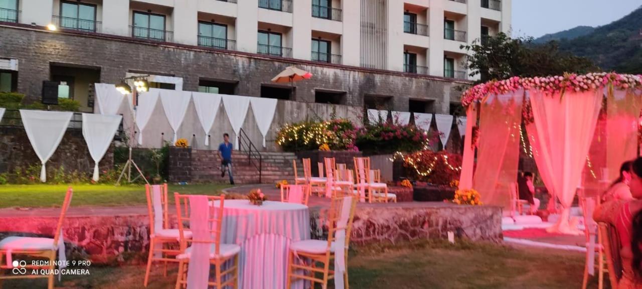 Hotel Celebration Lavasa Exterior foto