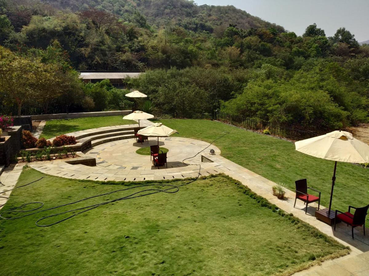 Hotel Celebration Lavasa Exterior foto